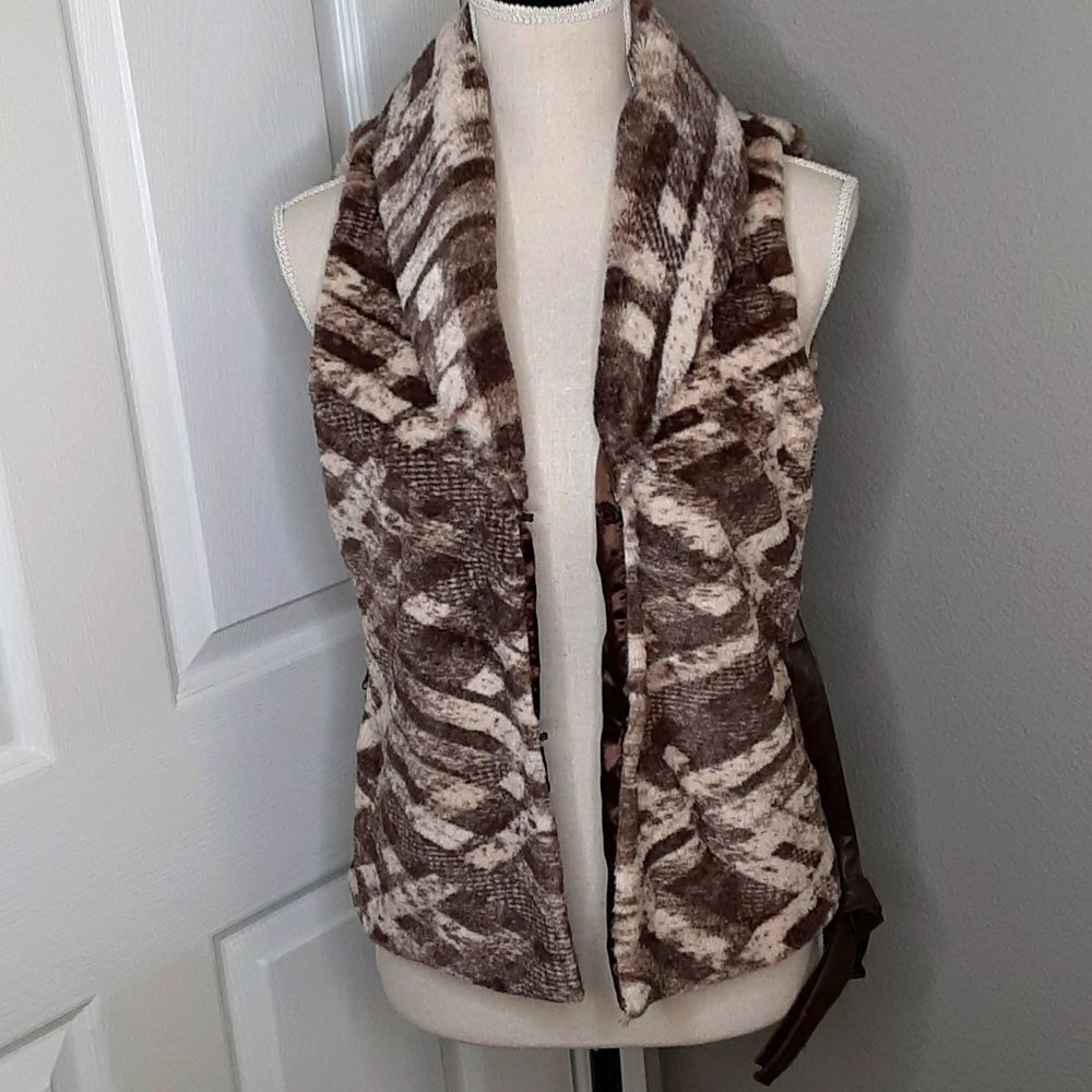 Ambiance FAUX Fur Vest Size S